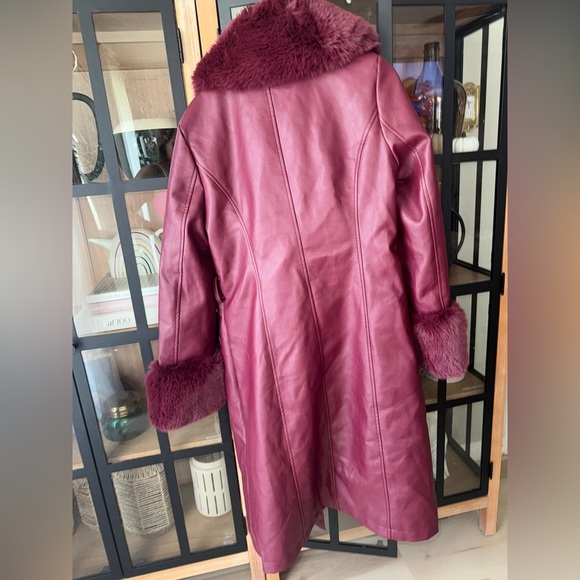 Azalea Wang Marbolo trench coat faux fur PU buttons shawl collar cuffs burgundy - Picture 11 of 12